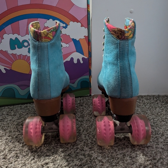 Blue Roller Skates for Women - Picture 3 of 4